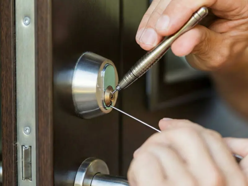 Instalação de fechadura eletrônica em Colombo